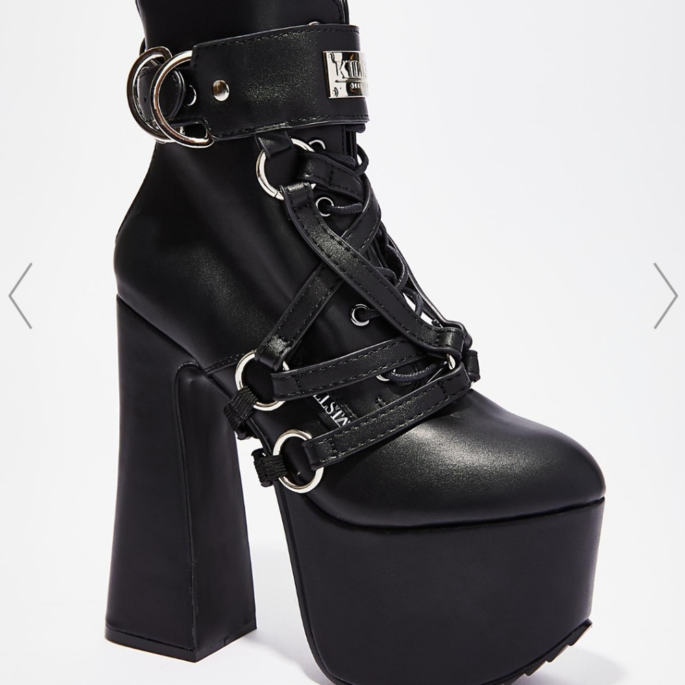 Boot harness leather